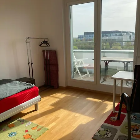Mit Balkon In Neuer, Heller Penthouse