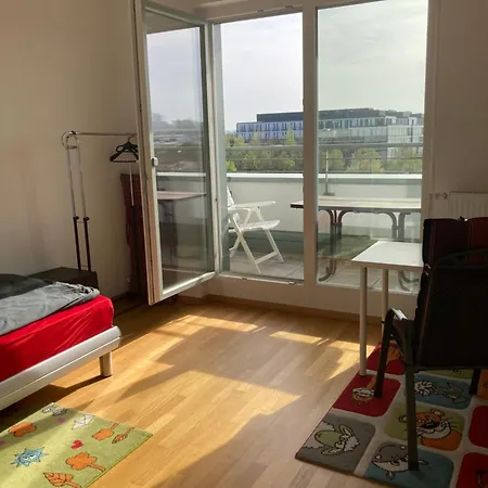 Mit Balkon In Neuer, Heller Penthouse
